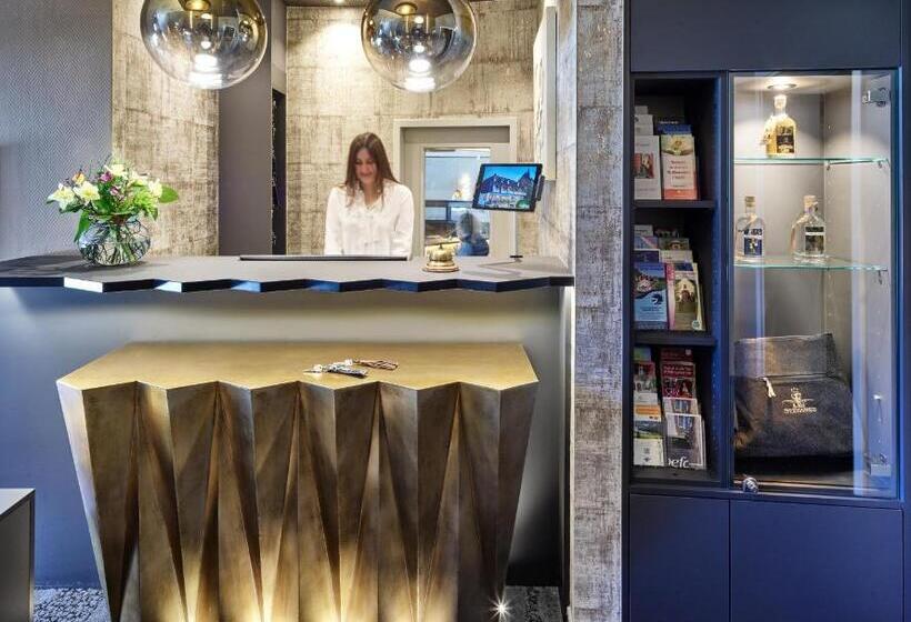 ユースホステル Erasmus Smart Design B&b