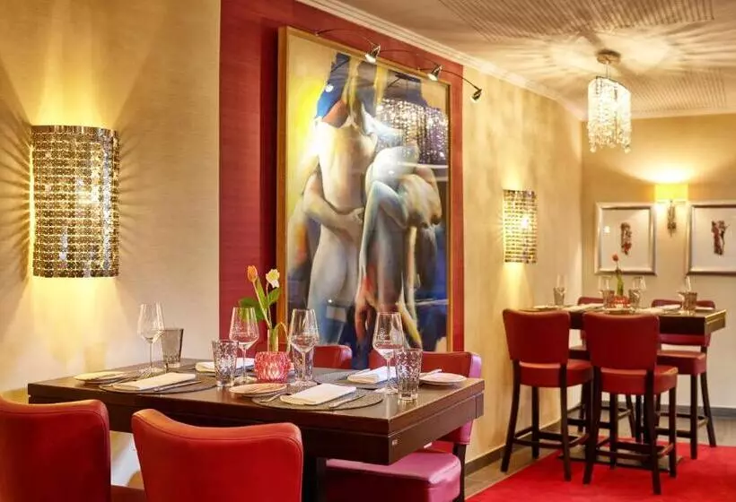 Retkeilymaja Erasmus Smart   Design B&b