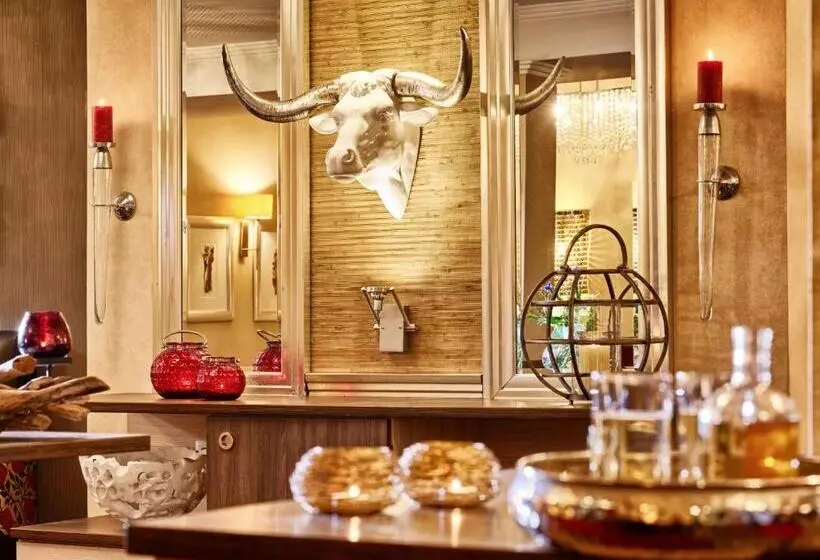 Retkeilymaja Erasmus Smart   Design B&b