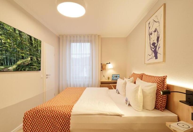 ユースホステル Erasmus Smart Design B&b