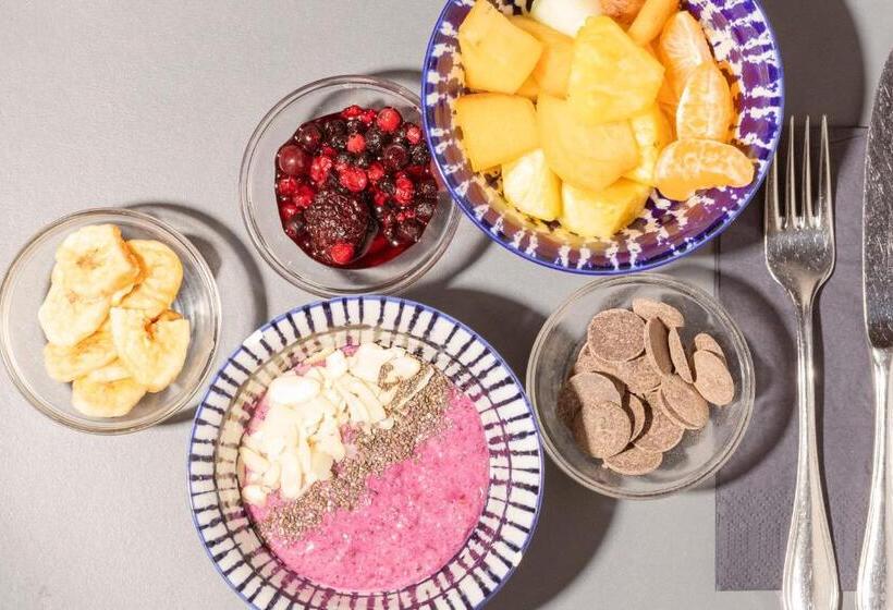 ユースホステル Erasmus Smart Design B&b