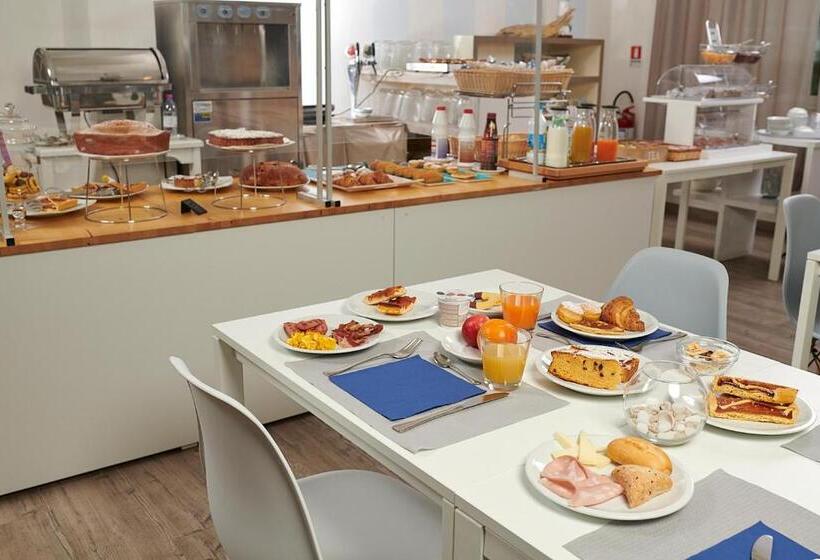 فندق Arlecchino Riccione