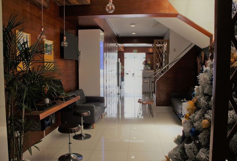 בית מלון כפרי Lima City