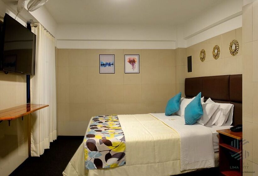 בית מלון כפרי Lima City