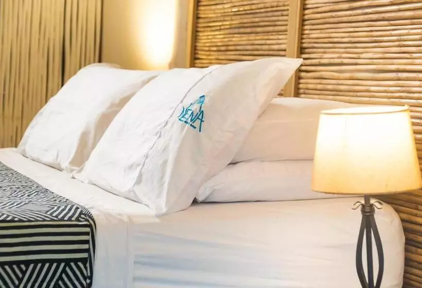 Hotelli Nena Beach Club &