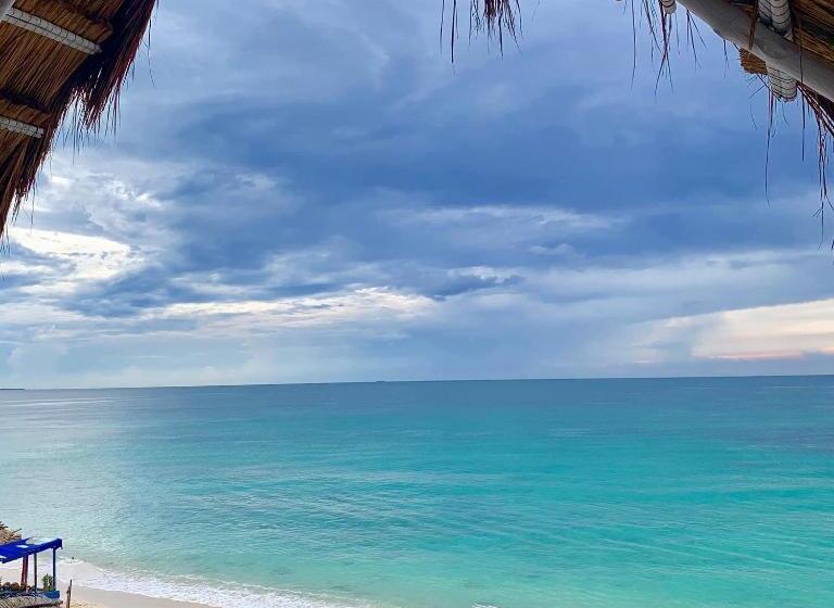 هتل Nena Beach Club &