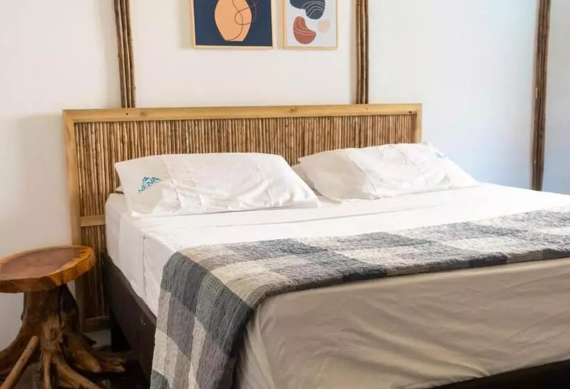 Hotelli Nena Beach Club &