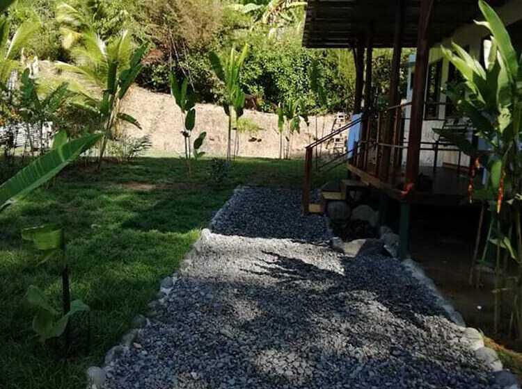 بنسيون Casa Heliconia