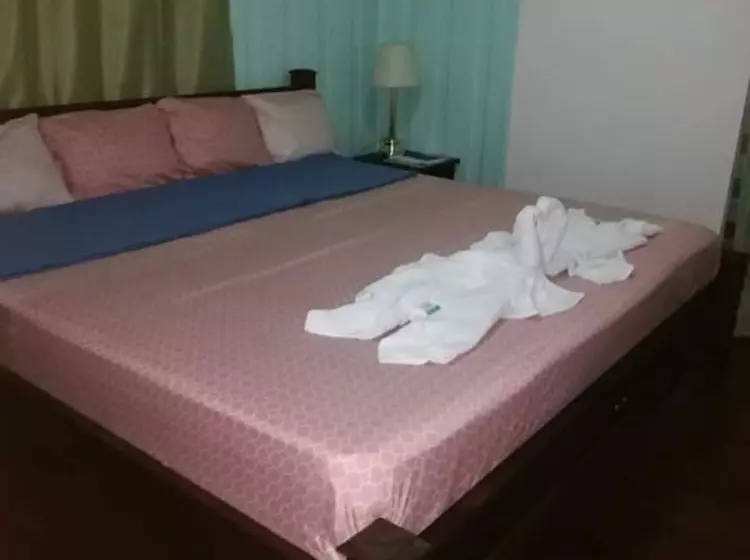 پانسیون Casa Heliconia