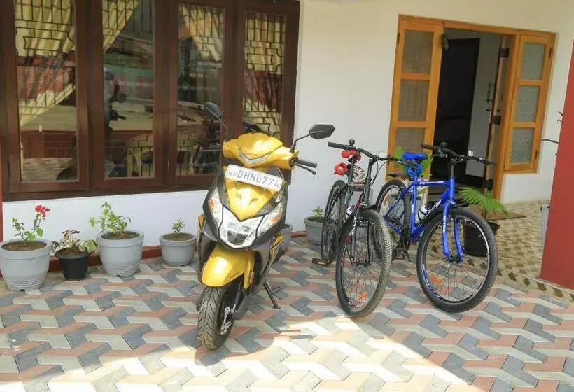 پانسیون Golden Star Guest House