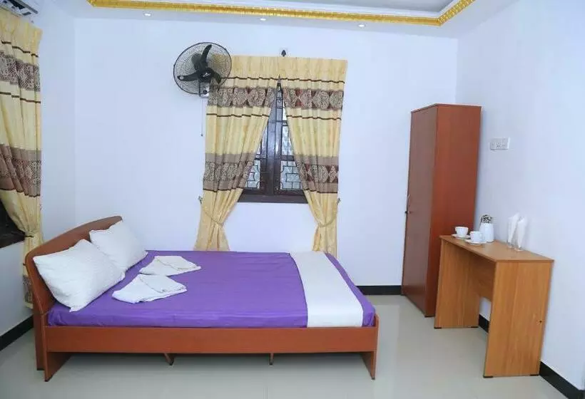 پانسیون Golden Star Guest House
