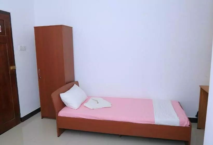 پانسیون Golden Star Guest House