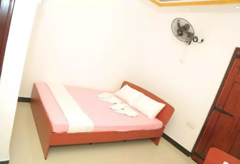پانسیون Golden Star Guest House