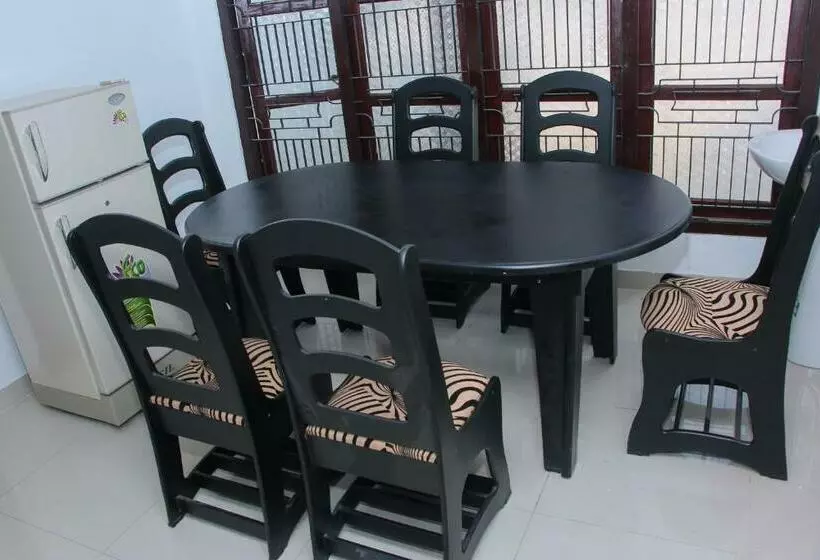 پانسیون Golden Star Guest House
