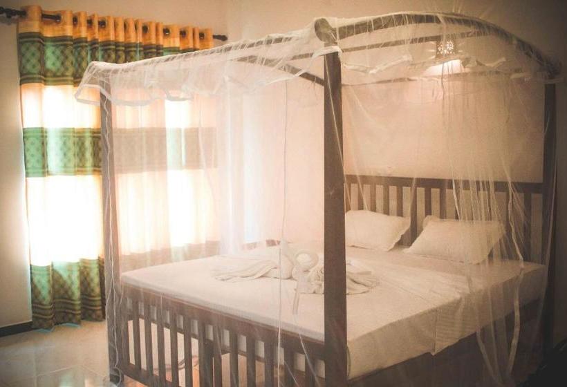 Pensionat Tanoaks Villa