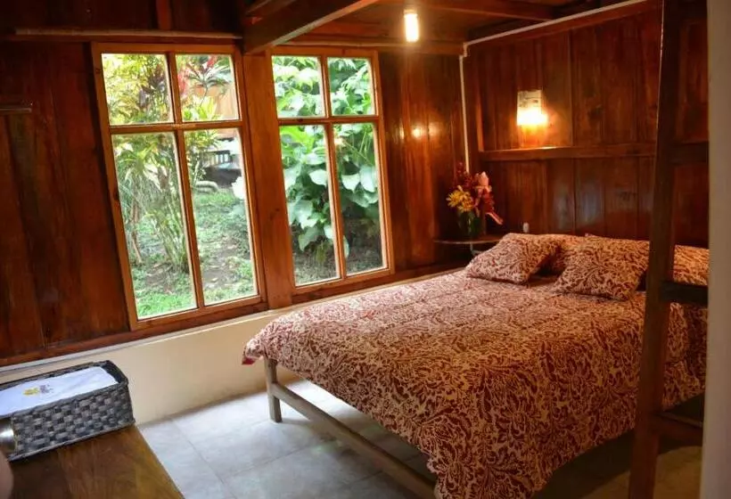 ホテル Hostería Los Cedros De Mindo