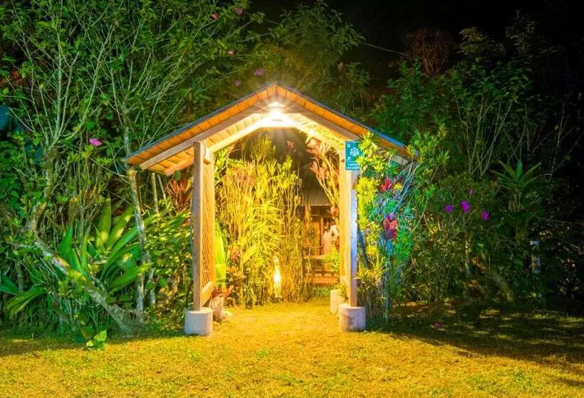 ホテル Hostería Los Cedros De Mindo