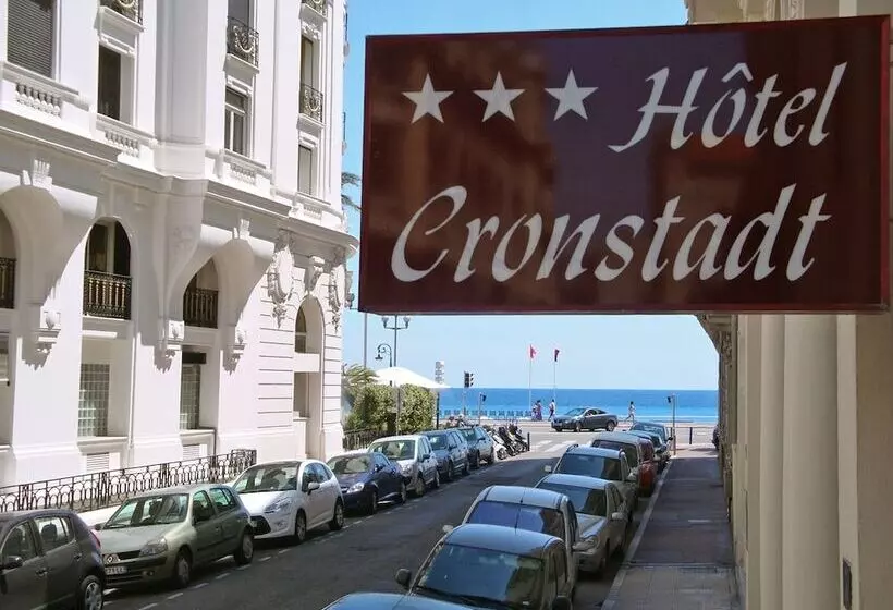 ホテル Cronstadt