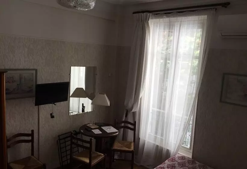 ホテル Cronstadt