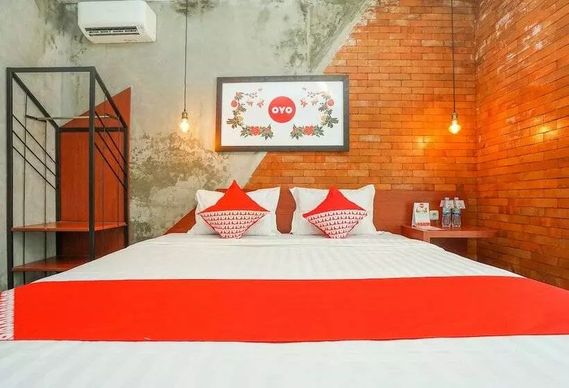 ホテル Oyo 316 Umada Beds & Lounge Syariah