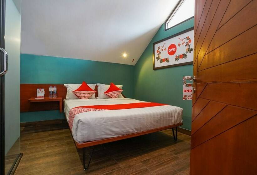 Hotel Oyo 316 Umada Beds & Lounge Syariah