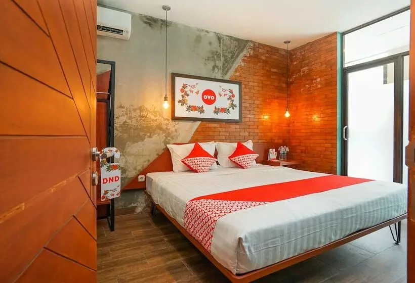 ホテル Oyo 316 Umada Beds & Lounge Syariah