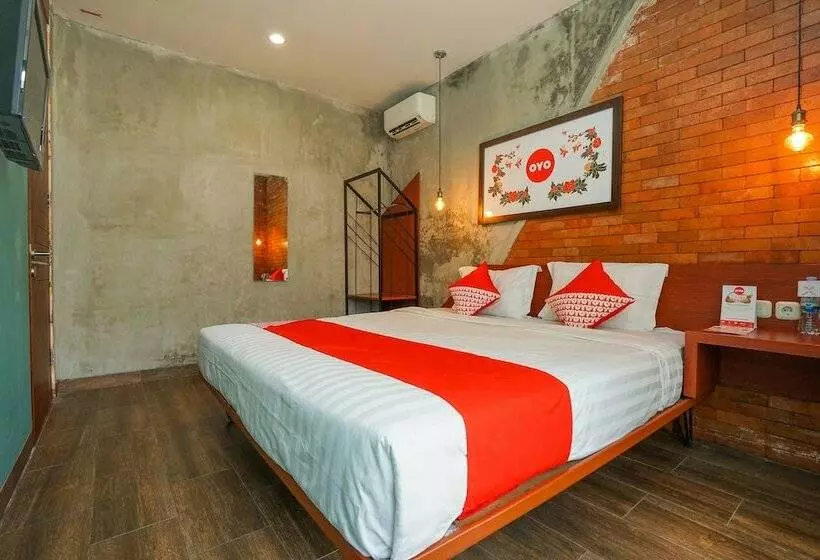 ホテル Oyo 316 Umada Beds & Lounge Syariah