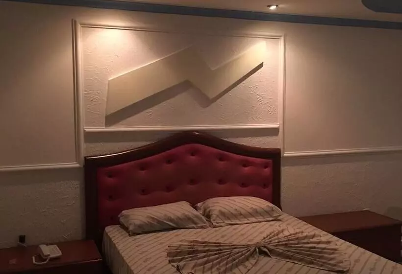 Stilus Hotel   Adults Only