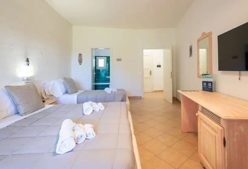 ホテル Hotiday Baja Sardinia Seaside