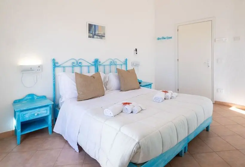 ホテル Hotiday Baja Sardinia Seaside