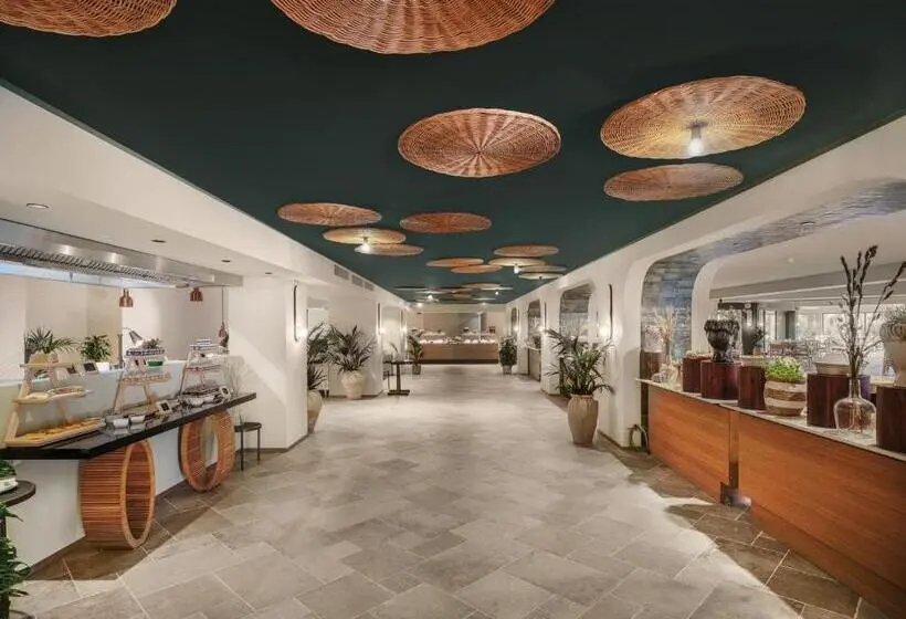 リゾートホテル Mangia's Costa Ragusa Borgo