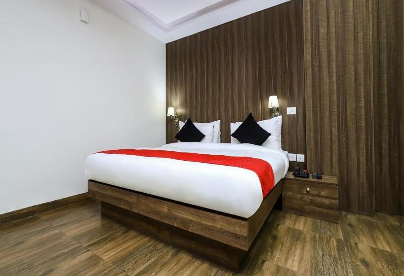 בית מלון כפרי Collection O 30049 Beta Plaza