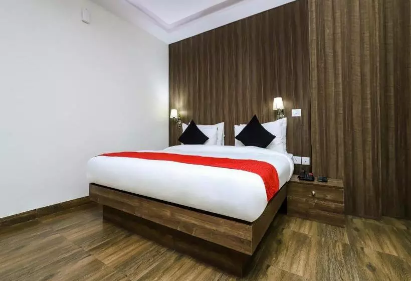 Hotelli Collection O 30049 Beta Plaza