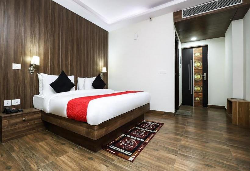 בית מלון כפרי Collection O 30049 Beta Plaza