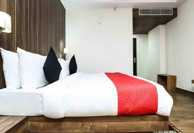 בית מלון כפרי Collection O 30049 Beta Plaza