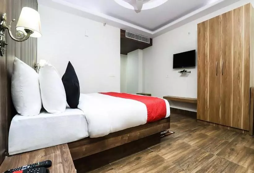 Hotelli Collection O 30049 Beta Plaza