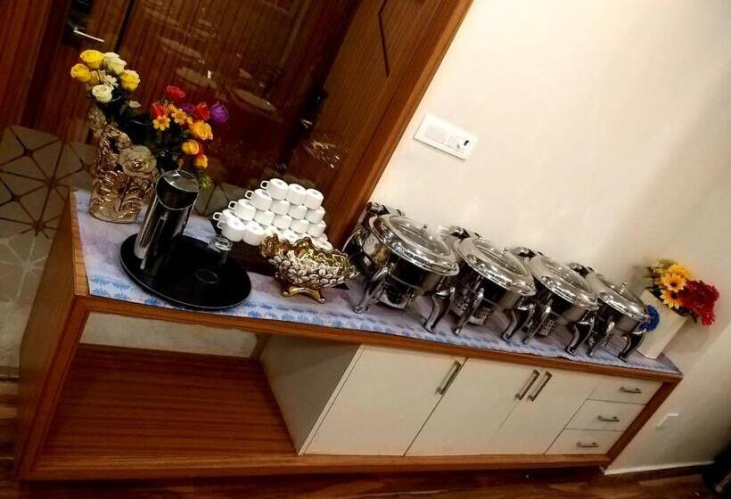 酒店 Grand Elegant