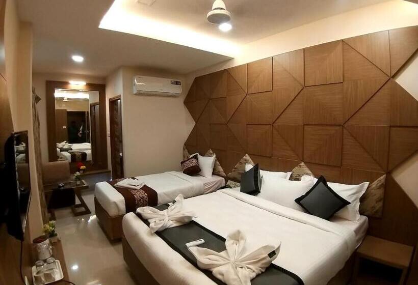 酒店 Grand Elegant