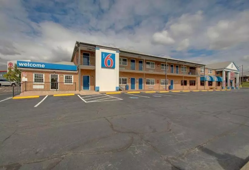 Motel 6falls Church, Va  Arlington Boulevard