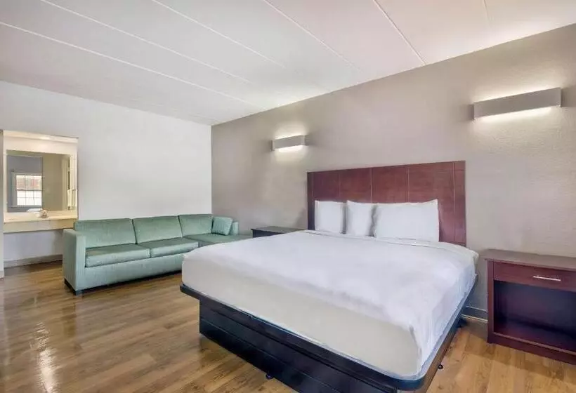 Motel 6falls Church, Va  Arlington Boulevard