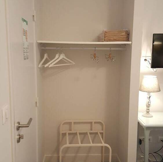 هتل Chez Jacqueline