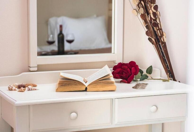 فندق Onar Corfu Aparts & Studios