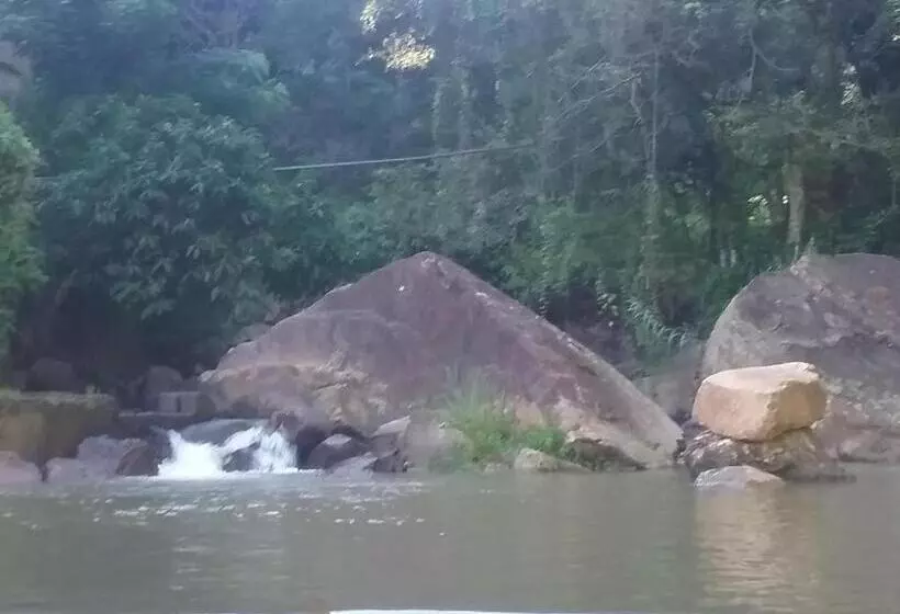 Aamiaismajoitus (B&B) Jungle Face Inn