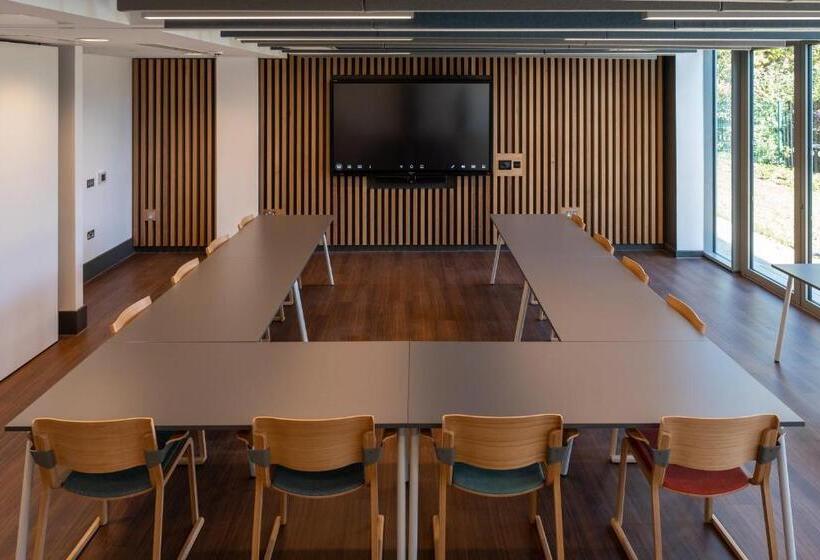 فندق Elite Athlete Centre And