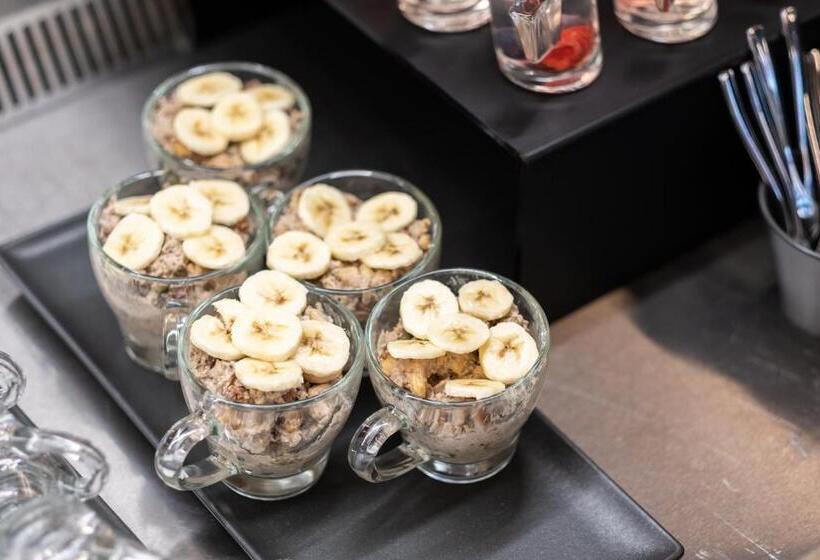 فندق Elite Athlete Centre And