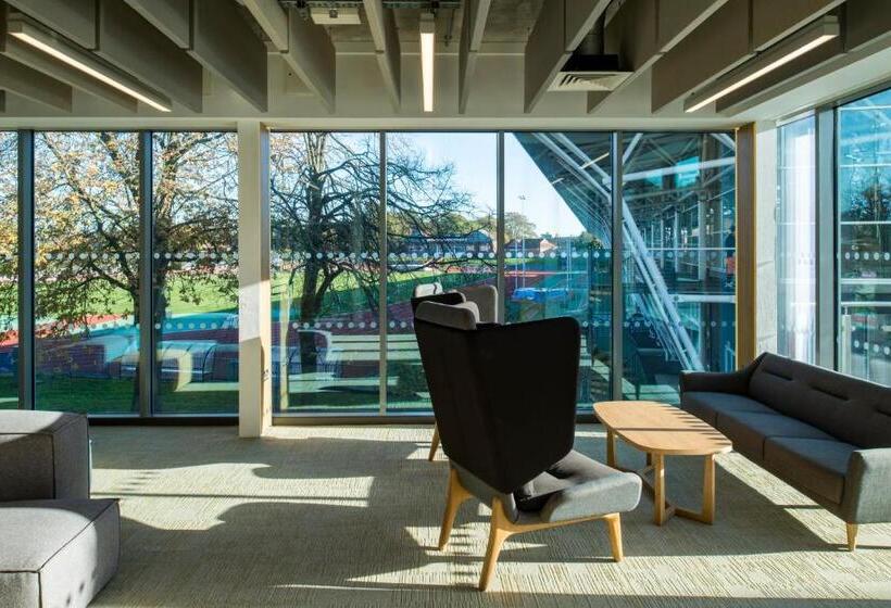 فندق Elite Athlete Centre And