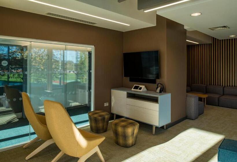 فندق Elite Athlete Centre And