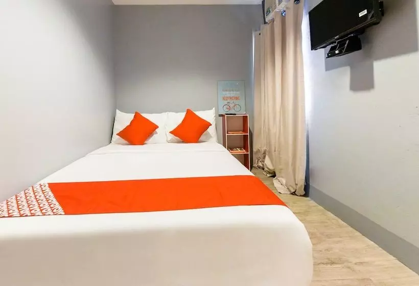 ホテル Oyo 112 Majesty Suites