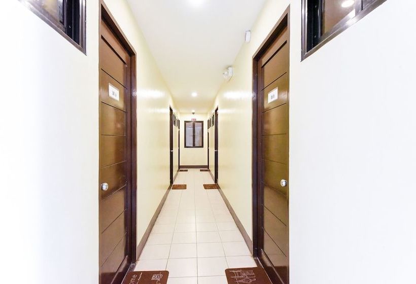 Hotel Oyo 112 Majesty Suites