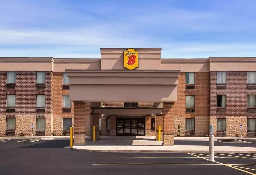 Hotelli Super 8 By Wyndham St. Louis North